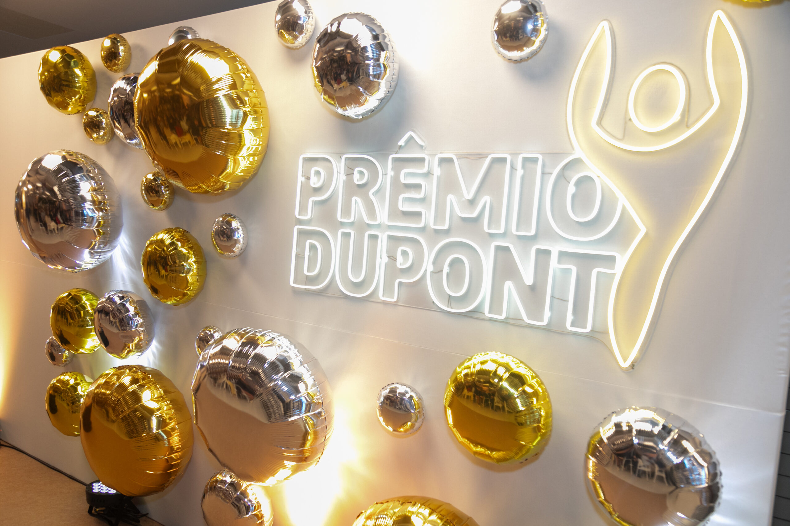 Prêmio DuPont 2024 celebra soluções que protegem vidas no ambiente de trabalho